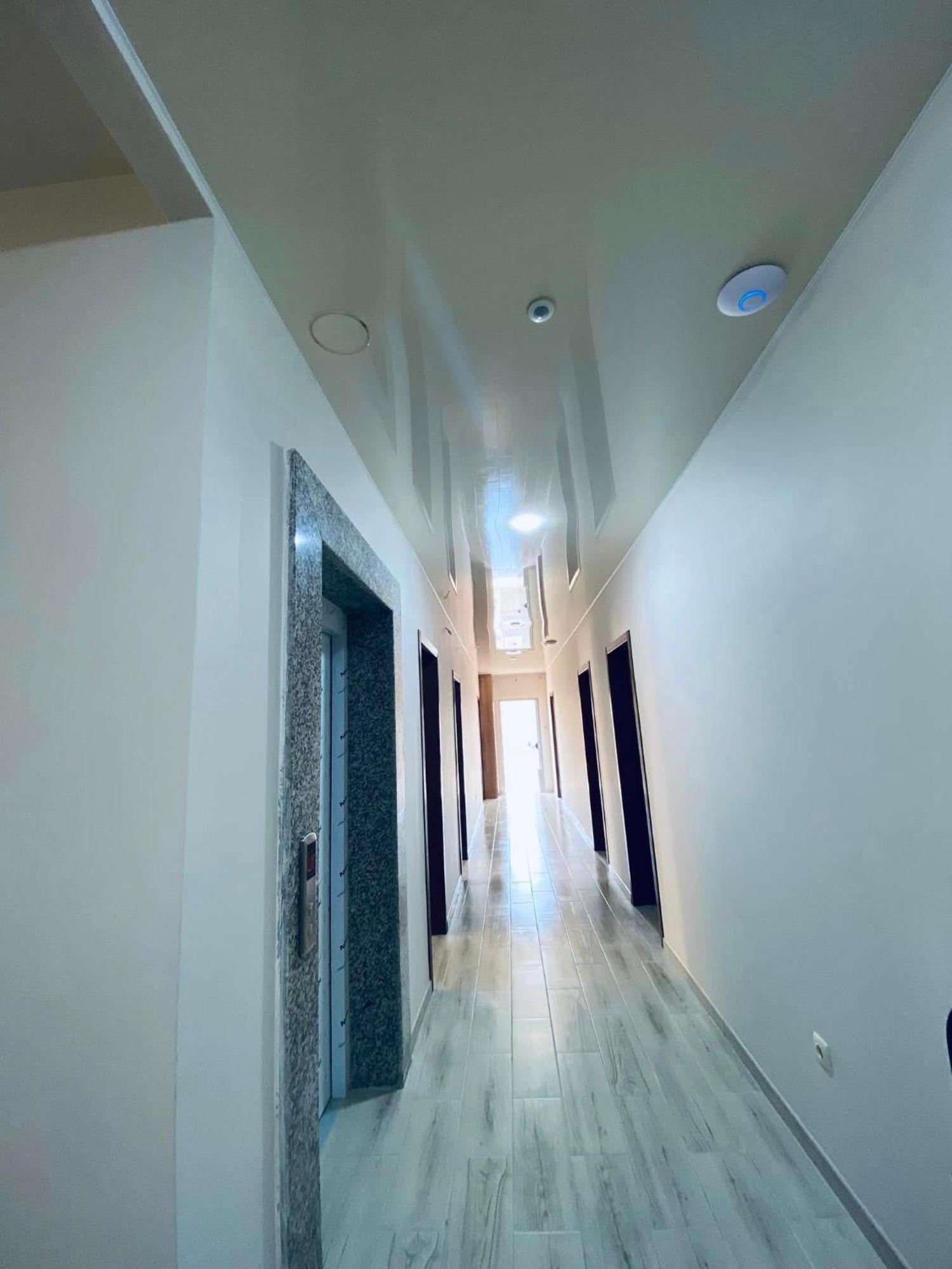 Hotel Tesa โกนิโอ ภายนอก รูปภาพ
